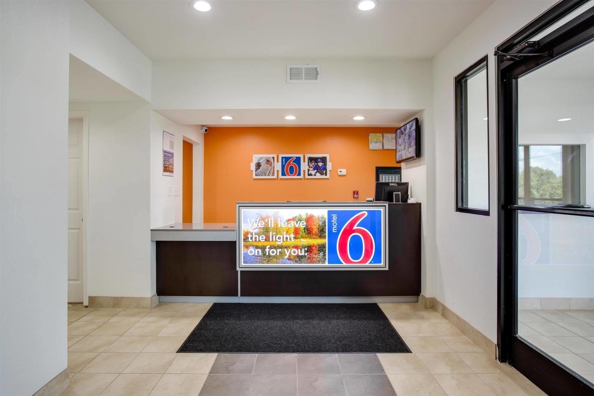 Motel 6-White House, Tn Екстер'єр фото